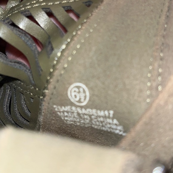 Dark green cut out heels - Picture 6 of 6